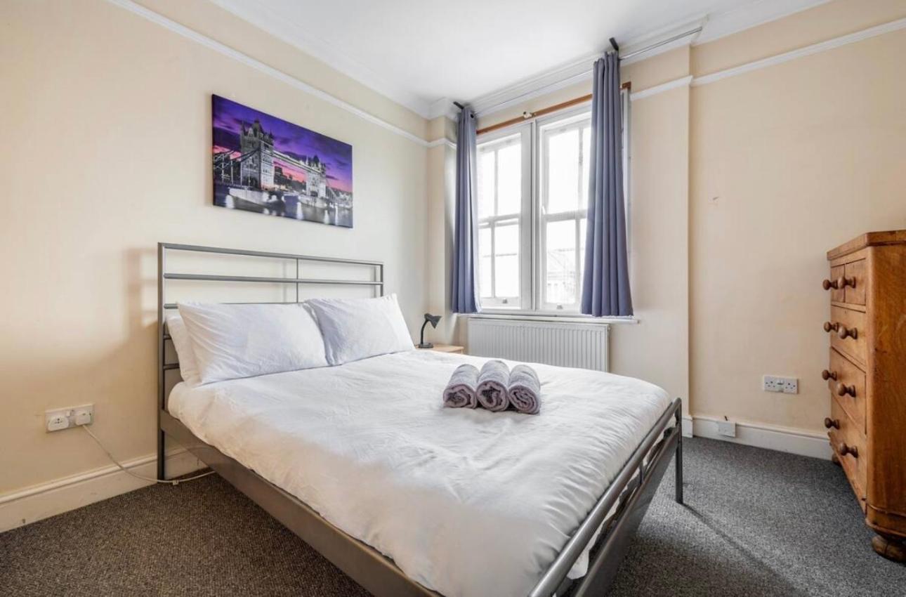 Lovely 3-Bed 20 Minutes To Central London Londres Exterior foto