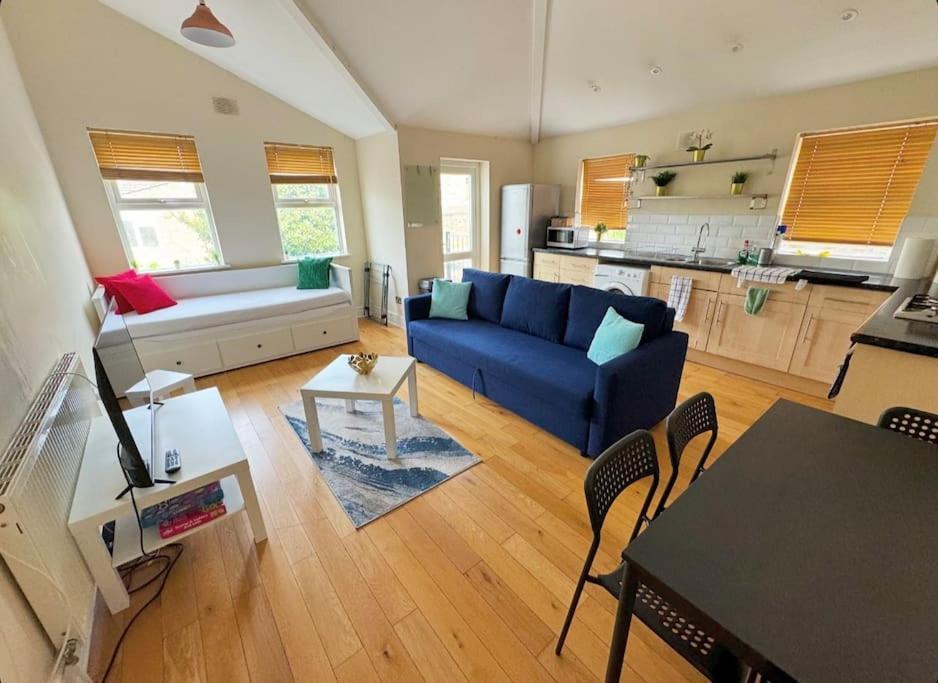 Lovely 3-Bed 20 Minutes To Central London Londres Exterior foto